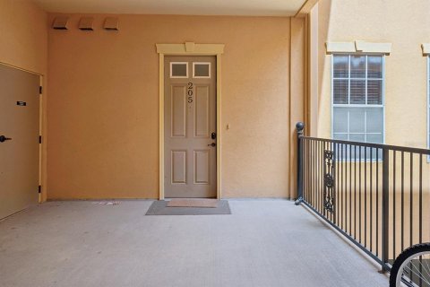 Condo in Gainesville, Florida, 2 bedrooms № 2233318 - photo 5