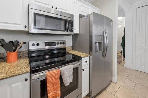 Condo in Gainesville, Florida, 2 bedrooms № 2233318 - photo 23