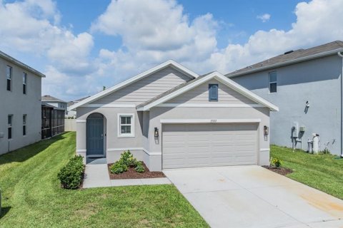 House in Wesley Chapel, Florida 3 bedrooms, 140.84 sq.m. № 1744473 - photo 1