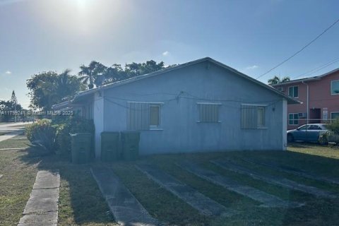 Commercial property in Homestead, Florida 230.77 sq.m. № 1684395 - photo 6