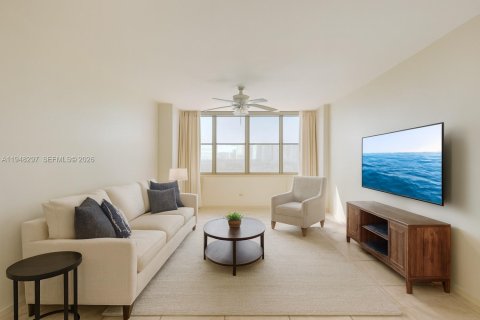 Condominio en alquiler en Miami Beach, Florida, 2 dormitorios, 97.08 m2 № 2057364 - foto 3
