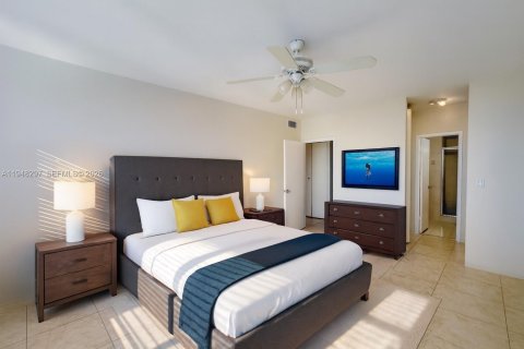 Condominio en alquiler en Miami Beach, Florida, 2 dormitorios, 97.08 m2 № 2057364 - foto 7
