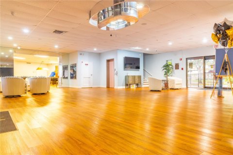 Купить кондоминиум в Холливуд, Флорида 1 спальня, 67.82м2, № 2005761 - фото 15