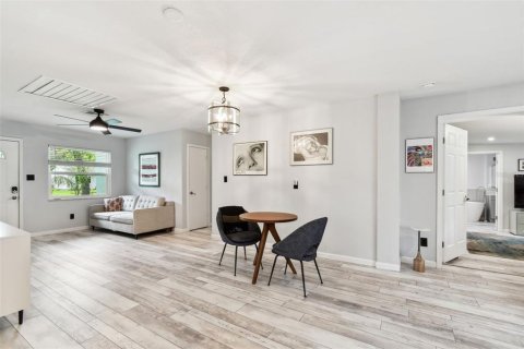 Casa en venta en Gulfport, Florida, 4 dormitorios, 161.46 m2 № 1835884 - foto 15