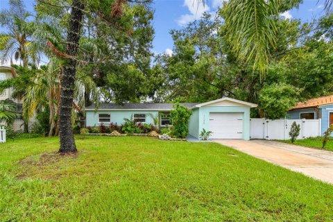 Casa en venta en Gulfport, Florida, 4 dormitorios, 161.46 m2 № 1835884 - foto 6