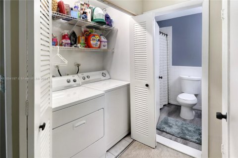 Купить кондоминиум в Корал-Спрингс, Флорида 2 спальни, 106.84м2, № 1957799 - фото 16