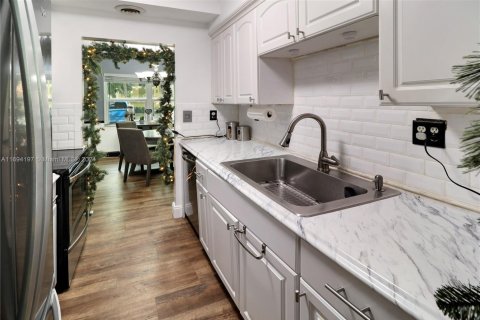 Купить кондоминиум в Корал-Спрингс, Флорида 2 спальни, 106.84м2, № 1957799 - фото 7