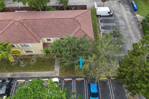 Купить кондоминиум в Корал-Спрингс, Флорида 2 спальни, 106.84м2, № 1957799 - фото 24