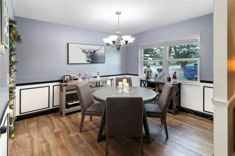 Купить кондоминиум в Корал-Спрингс, Флорида 2 спальни, 106.84м2, № 1957799 - фото 4