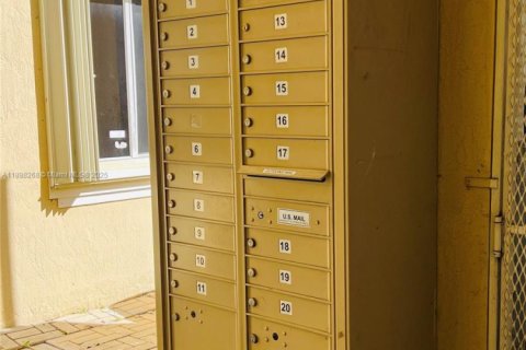 Copropriété à vendre à Miami, Floride: 1 chambre, 46.92 m2 № 1949455 - photo 13