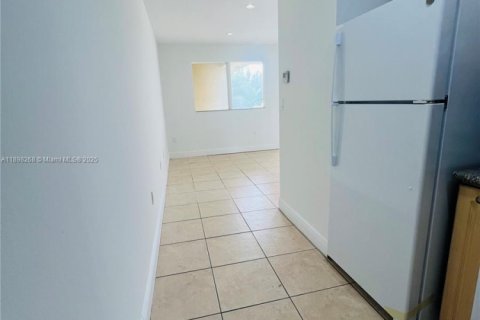 Copropriété à vendre à Miami, Floride: 1 chambre, 46.92 m2 № 1949455 - photo 3