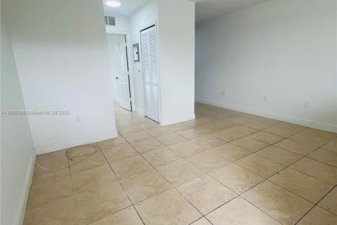 Copropriété à vendre à Miami, Floride: 1 chambre, 46.92 m2 № 1949455 - photo 6