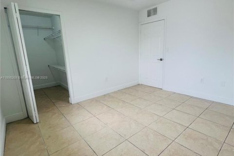 Copropriété à vendre à Miami, Floride: 1 chambre, 46.92 m2 № 1949455 - photo 10
