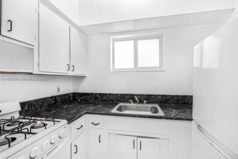 Apartamento en alquiler en Miami Beach, Florida, 41.81 m2 № 2017742 - foto 5