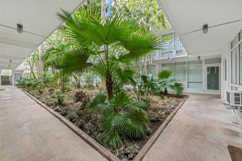 Apartamento en alquiler en Miami Beach, Florida, 41.81 m2 № 2017742 - foto 9