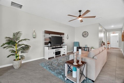 House in Wildwood, Florida 4 bedrooms, 188.68 sq.m. № 1884334 - photo 10