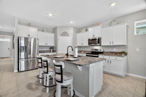 House in Wildwood, Florida 4 bedrooms, 188.68 sq.m. № 1884334 - photo 8
