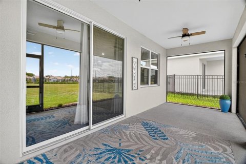 House in Wildwood, Florida 4 bedrooms, 188.68 sq.m. № 1884334 - photo 21