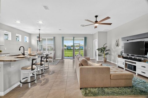 House in Wildwood, Florida 4 bedrooms, 188.68 sq.m. № 1884334 - photo 4