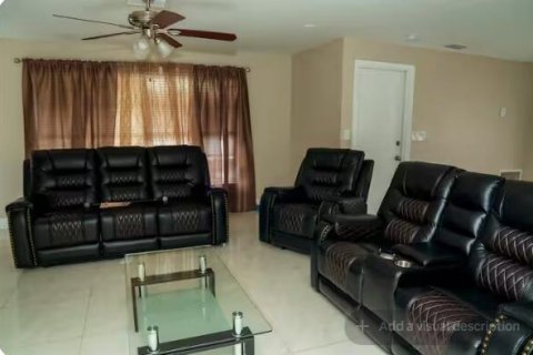 Villa ou maison à louer à Margate, Floride: 3 chambres, 138.52 m2 № 2181234 - photo 4