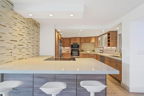 Купить кондоминиум в Майами-Бич, Флорида 3 спальни, 114.27м2, № 2061498 - фото 14