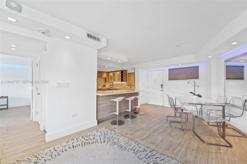 Купить кондоминиум в Майами-Бич, Флорида 3 спальни, 114.27м2, № 2061498 - фото 4