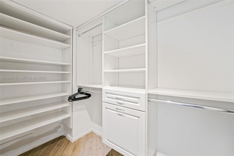 Купить кондоминиум в Майами-Бич, Флорида 3 спальни, 114.27м2, № 2061498 - фото 19