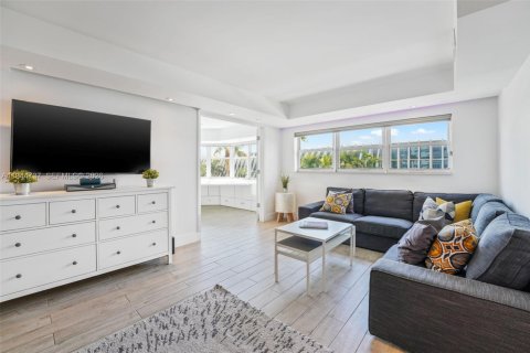 Купить кондоминиум в Майами-Бич, Флорида 3 спальни, 114.27м2, № 2061498 - фото 6