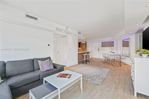 Купить кондоминиум в Майами-Бич, Флорида 3 спальни, 114.27м2, № 2061498 - фото 8