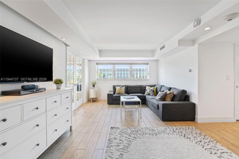 Купить кондоминиум в Майами-Бич, Флорида 3 спальни, 114.27м2, № 2061498 - фото 7