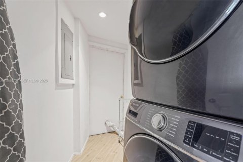 Купить кондоминиум в Майами-Бич, Флорида 3 спальни, 114.27м2, № 2061498 - фото 27