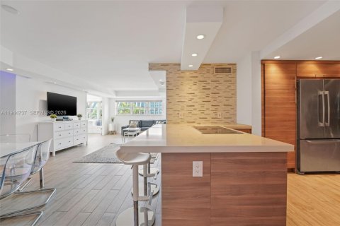 Купить кондоминиум в Майами-Бич, Флорида 3 спальни, 114.27м2, № 2061498 - фото 2