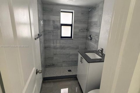 Copropriété à vendre à Hialeah, Floride: 2 chambres № 1936682 - photo 7