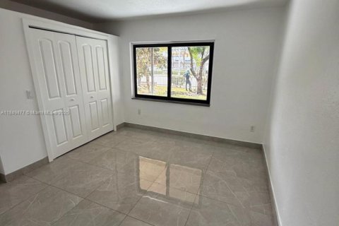 Copropriété à vendre à Hialeah, Floride: 2 chambres № 1936682 - photo 17