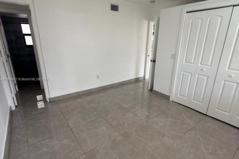 Copropriété à vendre à Hialeah, Floride: 2 chambres № 1936682 - photo 15