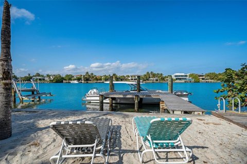 Casa en venta en Miami Beach, Florida, 4 dormitorios, 157.56 m2 № 1770861 - foto 21