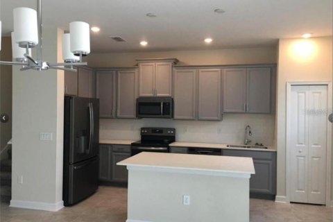 Adosado en alquiler en Kissimmee, Florida, 3 dormitorios, 155.52 m2 № 1893647 - foto 4