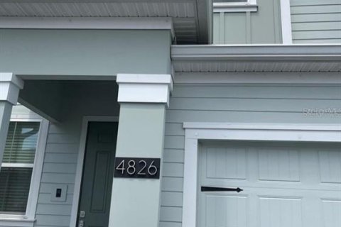 Adosado en alquiler en Kissimmee, Florida, 3 dormitorios, 155.52 m2 № 1893647 - foto 1