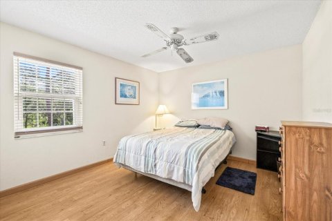 Condo in Hudson, Florida, 2 bedrooms  № 2223165 - photo 12