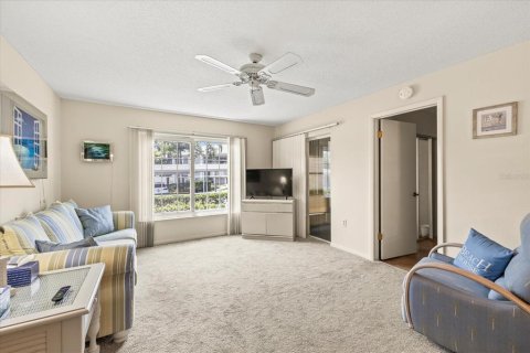 Condo in Hudson, Florida, 2 bedrooms  № 2223165 - photo 14