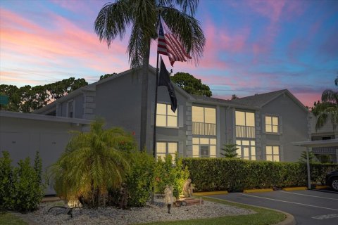 Condo in Hudson, Florida, 2 bedrooms  № 2223165 - photo 27