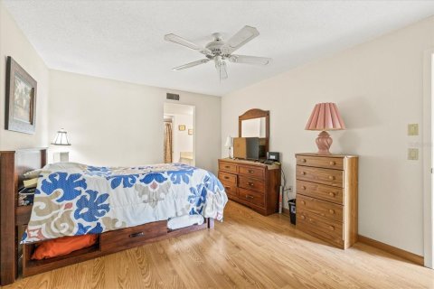 Condo in Hudson, Florida, 2 bedrooms  № 2223165 - photo 17