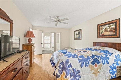Condo in Hudson, Florida, 2 bedrooms  № 2223165 - photo 18