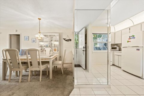 Condo in Hudson, Florida, 2 bedrooms  № 2223165 - photo 4