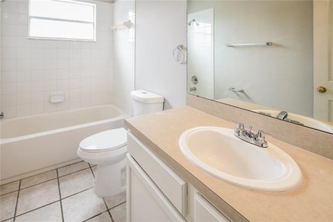Casa en alquiler en New Port Richey, Florida, 5 dormitorios, 205.59 m2 № 1885097 - foto 13