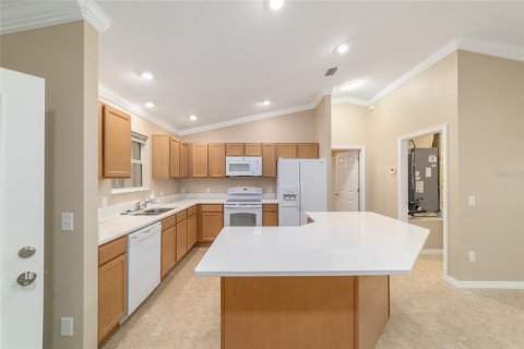 House in The Villages, Florida 4 bedrooms, 175.49 sq.m. № 1742697 - photo 13