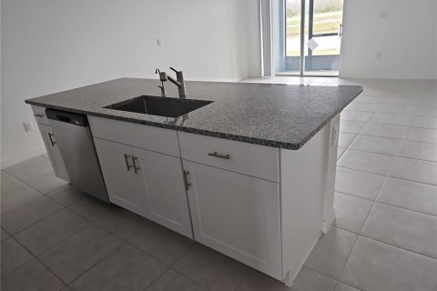 Touwnhouse à louer à Land O' Lakes, Floride: 3 chambres, 148.74 m2 № 1831787 - photo 11