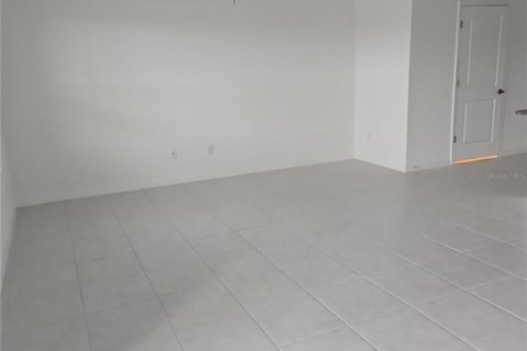 Touwnhouse à louer à Land O' Lakes, Floride: 3 chambres, 148.74 m2 № 1831787 - photo 4