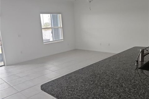 Touwnhouse à louer à Land O' Lakes, Floride: 3 chambres, 148.74 m2 № 1831787 - photo 6