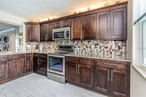 Condo in South Pasadena, Florida, 2 bedrooms  № 1572203 - photo 10